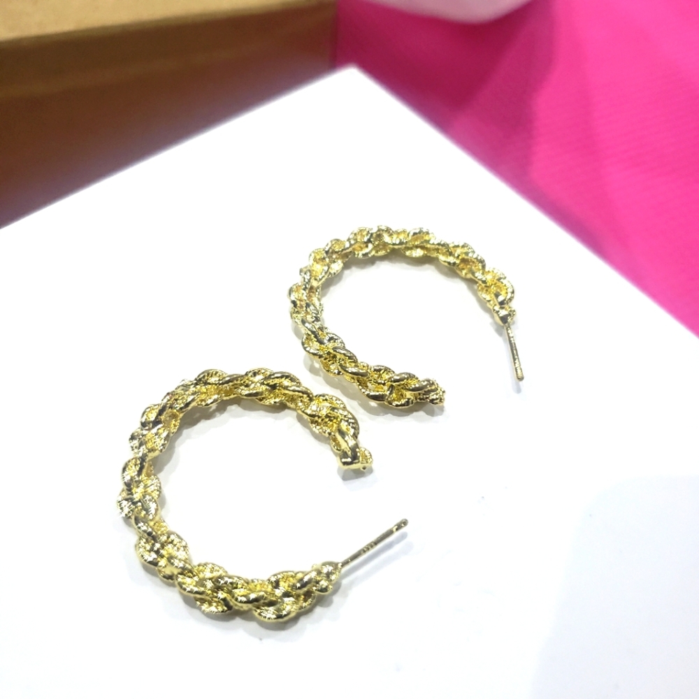 Earings - Picture 3 of 6